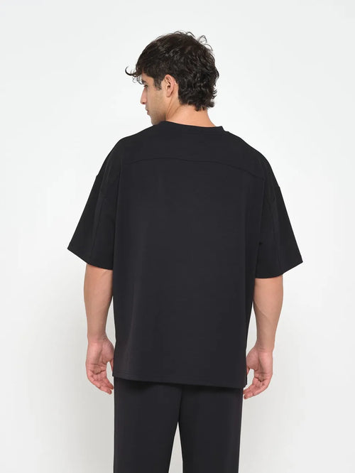 Lunar Signature Tee in black - on the model